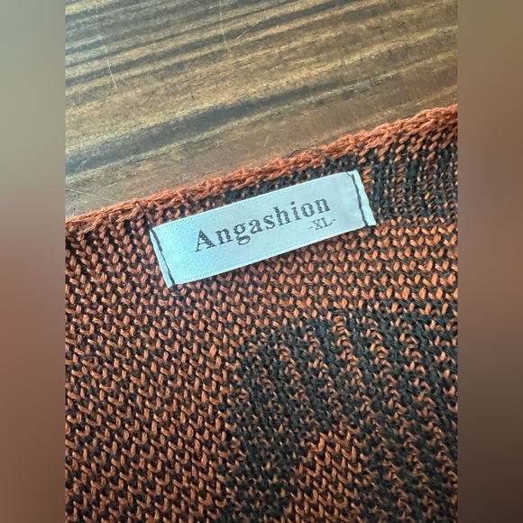 ANGASHION extra long cheetah print cardigan - Picture 3 of 3